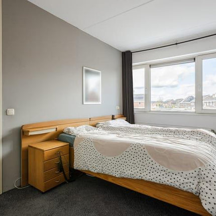 Moderne bovenwoning met lichte woonruimte in Almere