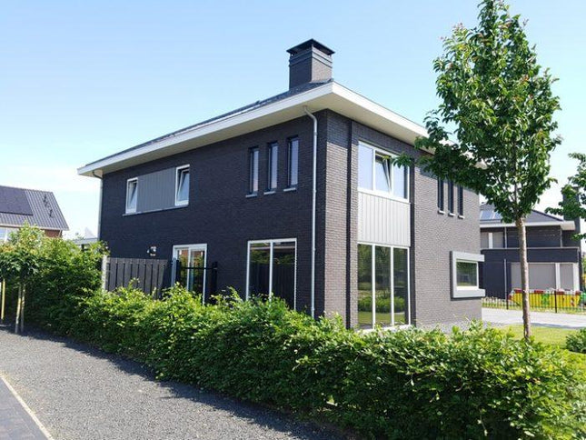 Vrijstaande woning met moderne afwerking en ruime tuin in Alkmaar