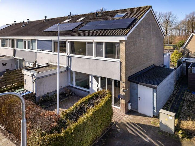 Instapklare eindwoning met moderne afwerking en zonnige tuin