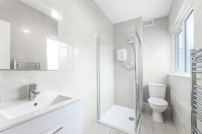 Moderne kamerwoning met nette badkamer op centrale locatie